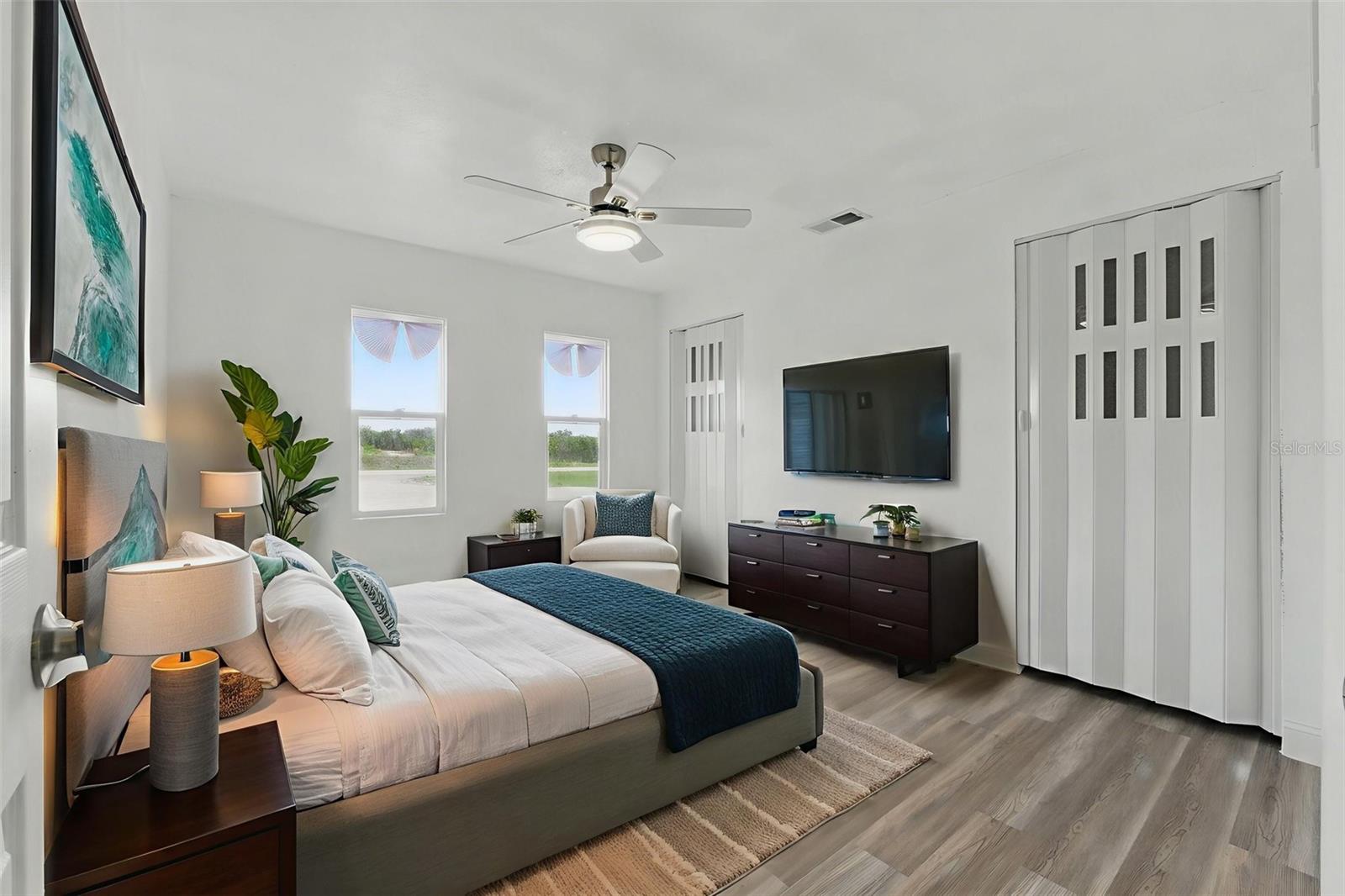 Image 22 of 59 For 8812 Oakwood Drive