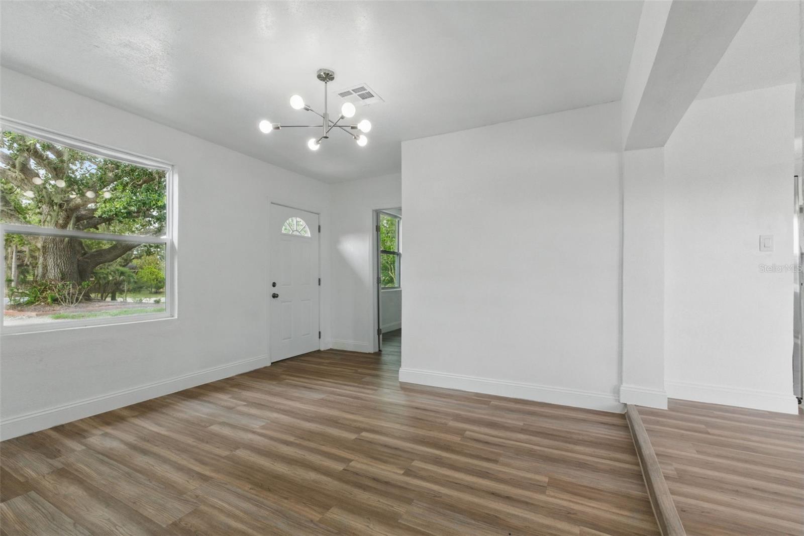 Image 29 of 59 For 8812 Oakwood Drive