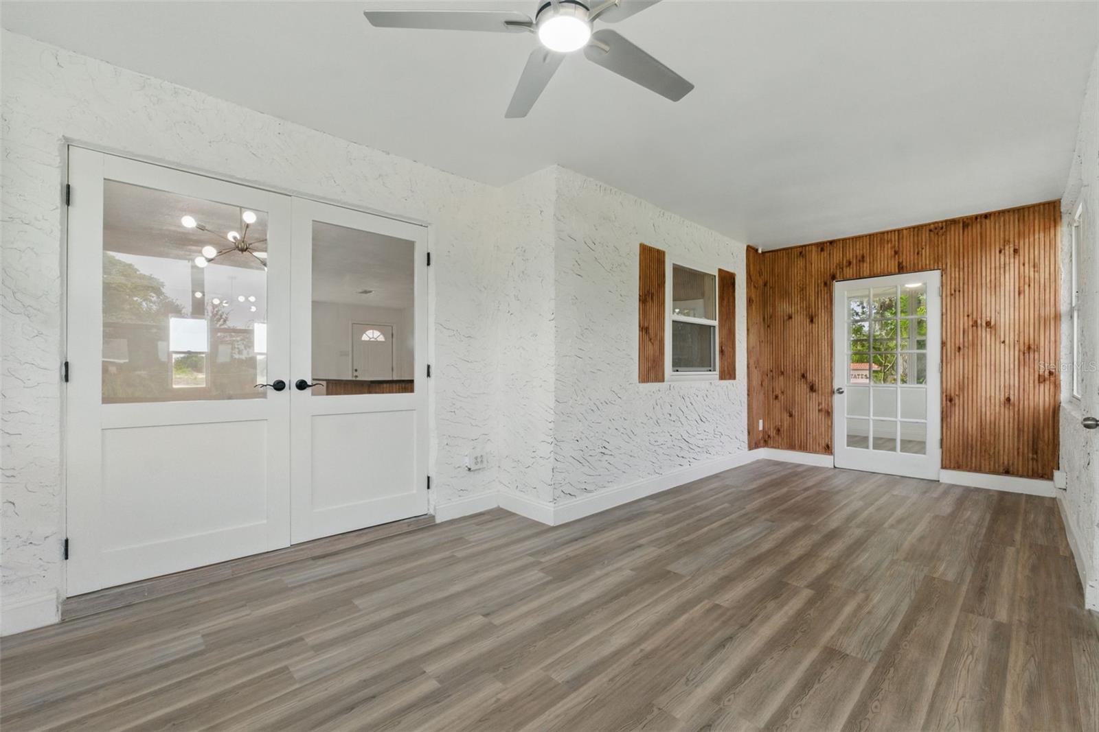 Image 38 of 59 For 8812 Oakwood Drive