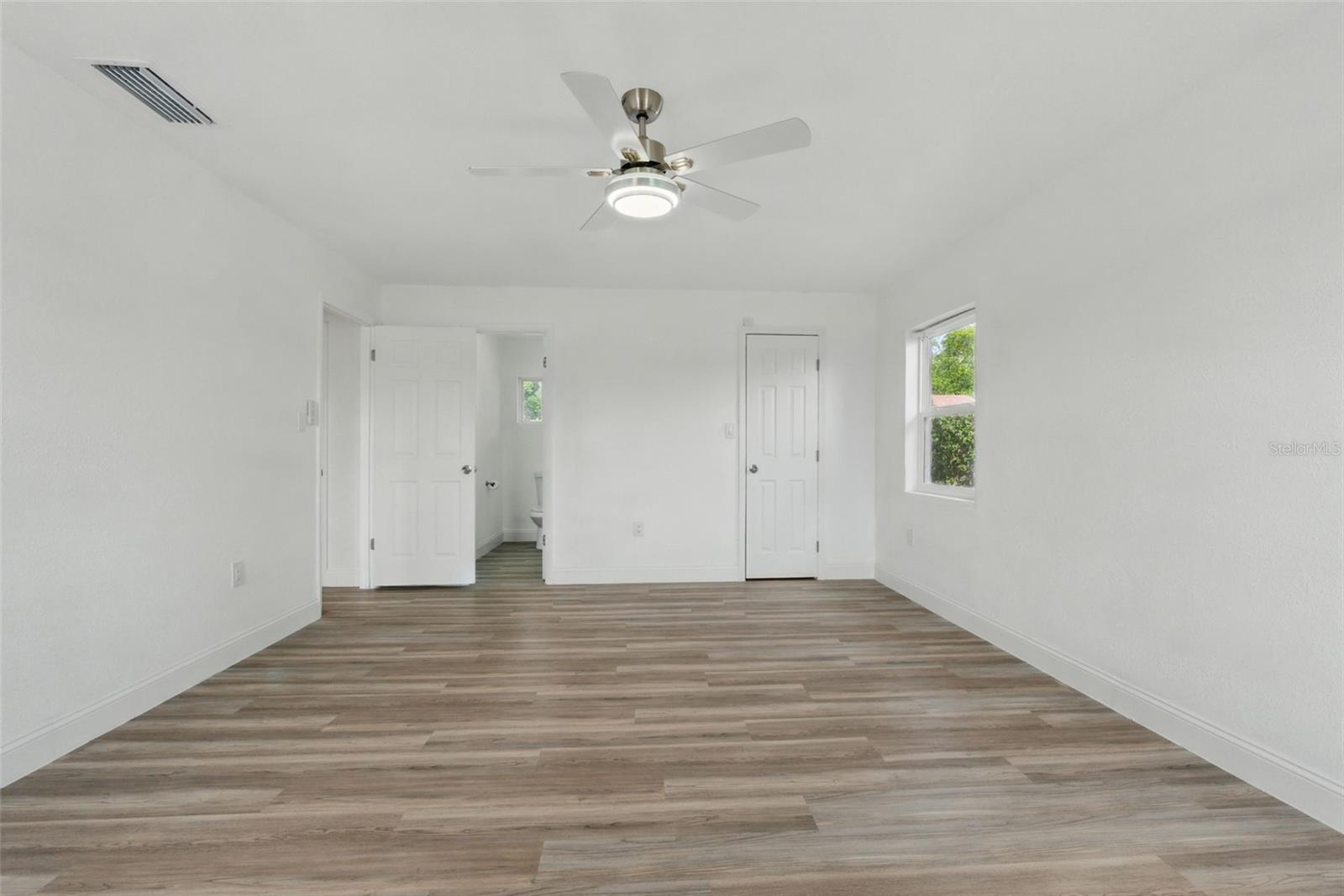 Image 45 of 59 For 8812 Oakwood Drive