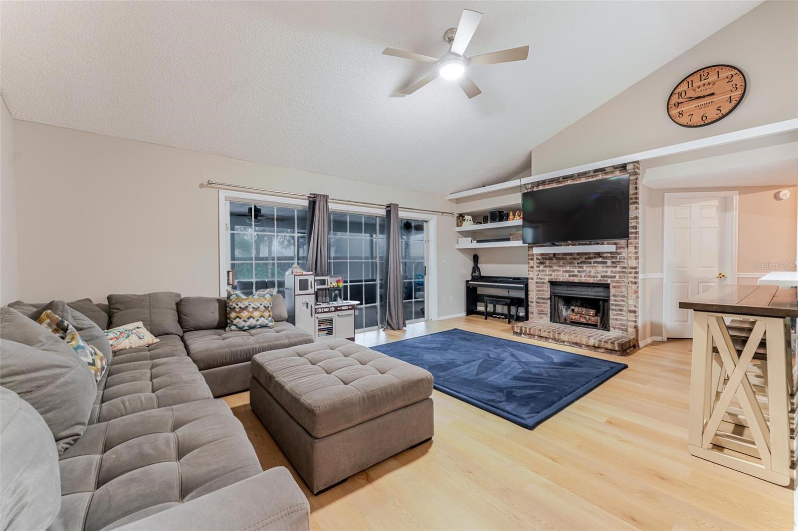 Image 12 of 29 For 359 Westwind Court