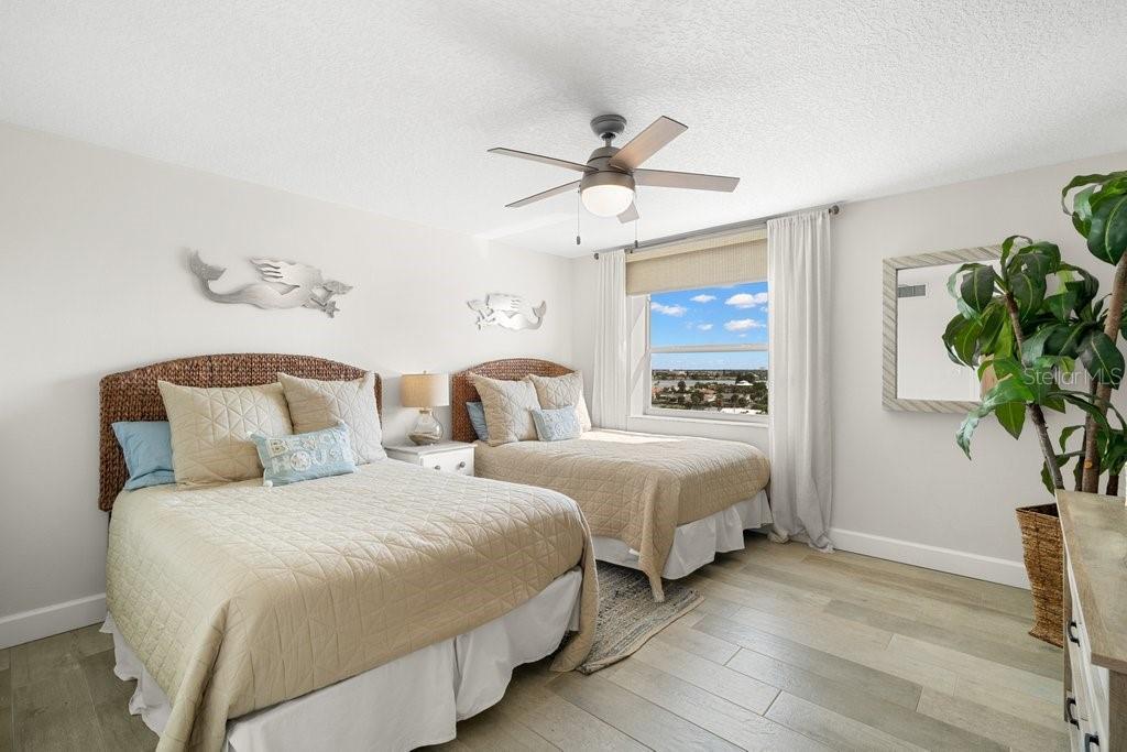 Image 16 of 28 For 420 64th Avenue 804