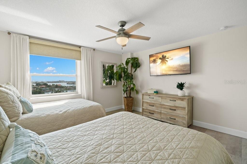 Image 17 of 28 For 420 64th Avenue 804