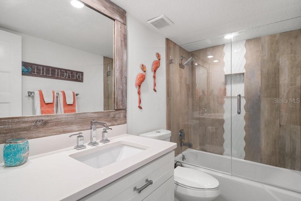 Image 20 of 28 For 420 64th Avenue 804