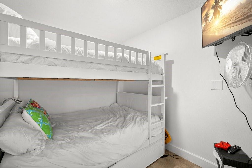Image 22 of 28 For 420 64th Avenue 804