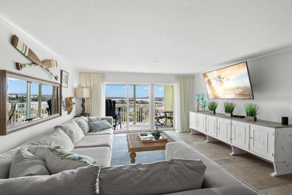Image 5 of 28 For 420 64th Avenue 804