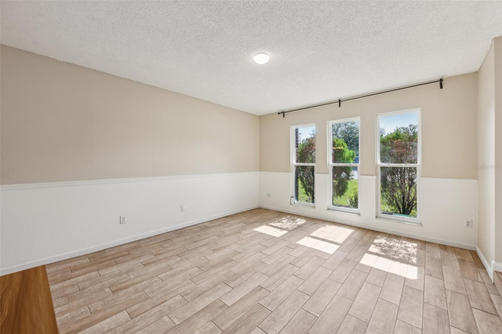 Image 10 of 33 For 5436 Tangerine Avenue