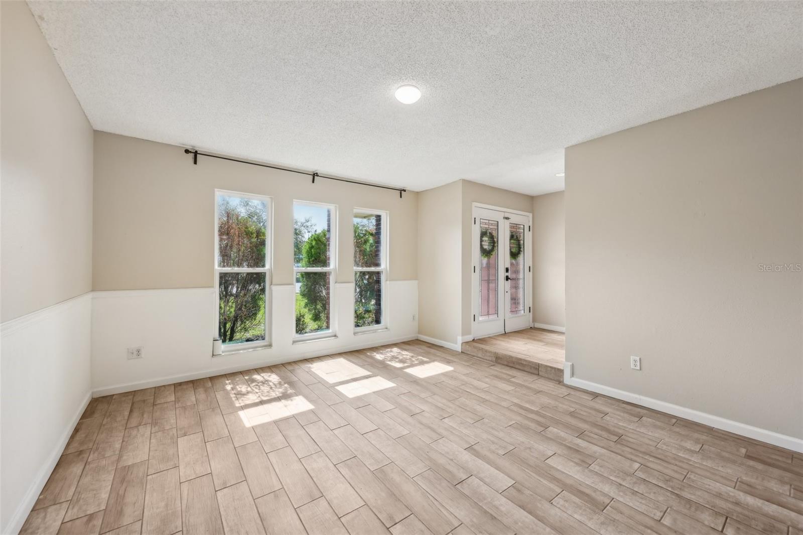 Image 12 of 33 For 5436 Tangerine Avenue