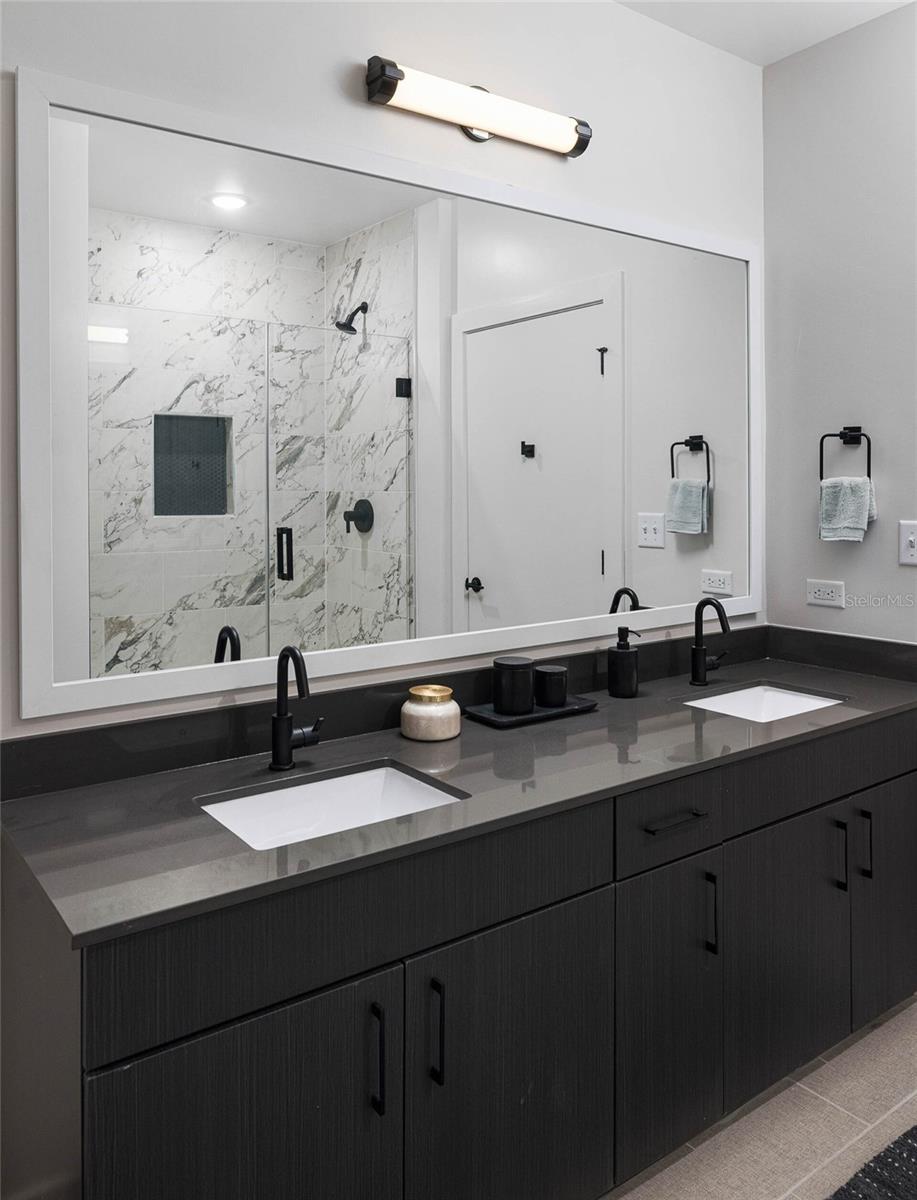 Listing photo id 23 for 601 12th Street N S1