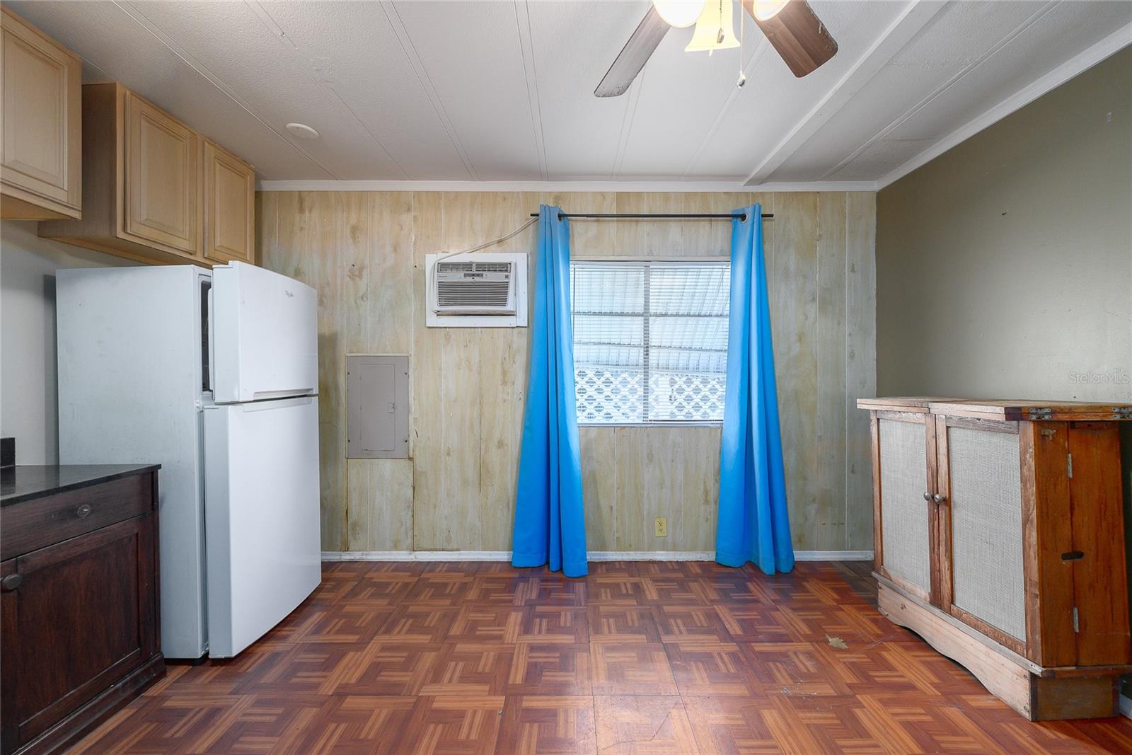 Image 25 of 33 For 5303 Lanai Drive