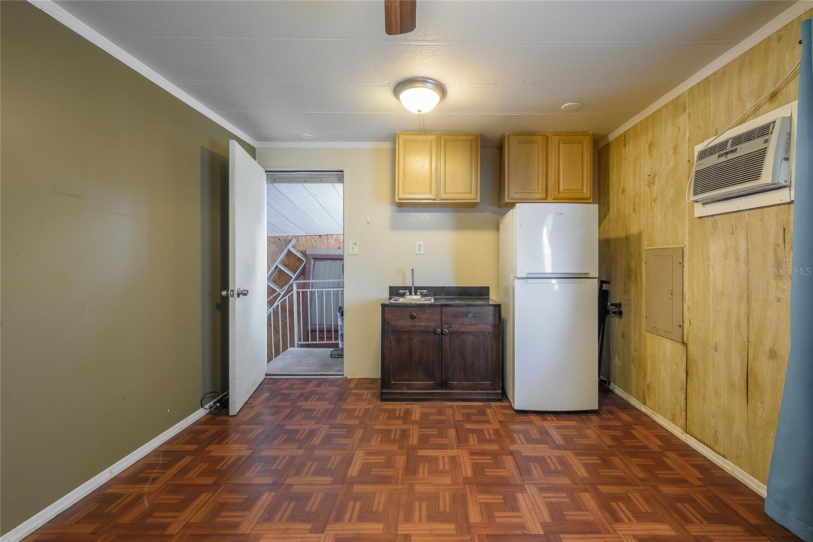 Image 26 of 33 For 5303 Lanai Drive