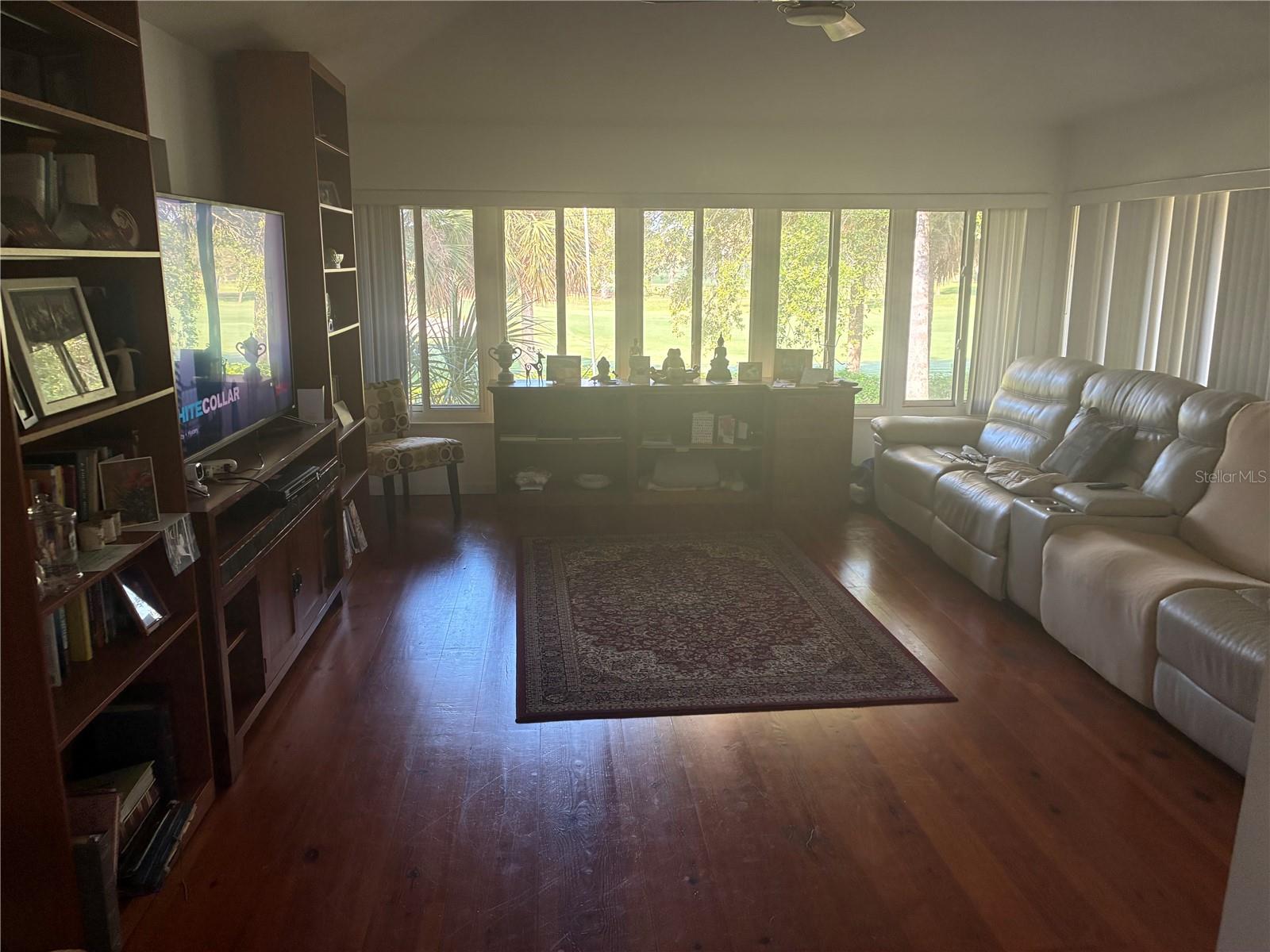 Image 3 of 25 For 116 Oakmont Lane