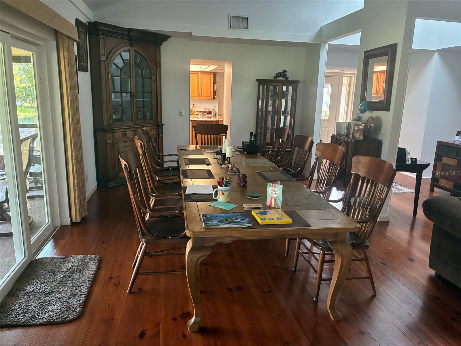 Image 4 of 25 For 116 Oakmont Lane