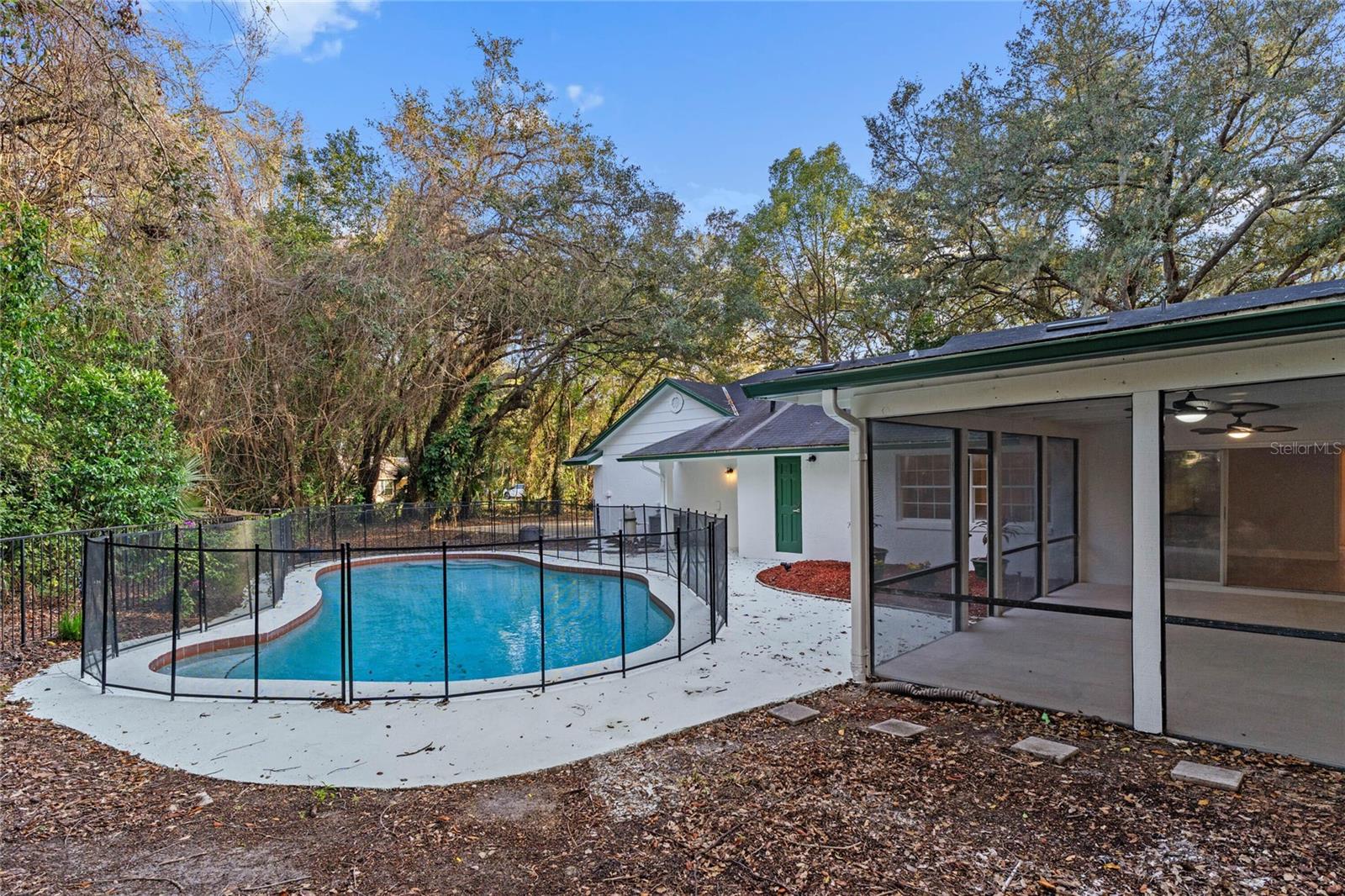 Image 37 of 47 For 140 Sweet Bay Circle