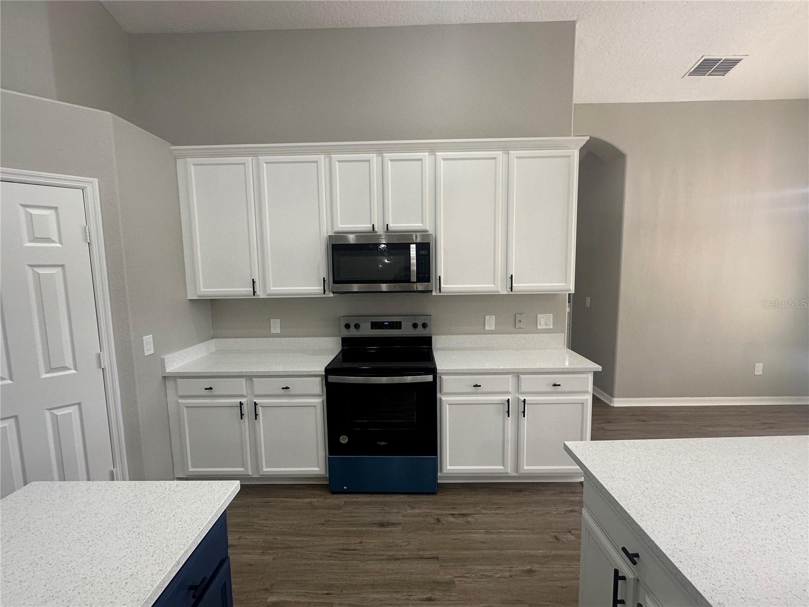 Image 10 of 29 For 10446 Stone Glen Drive