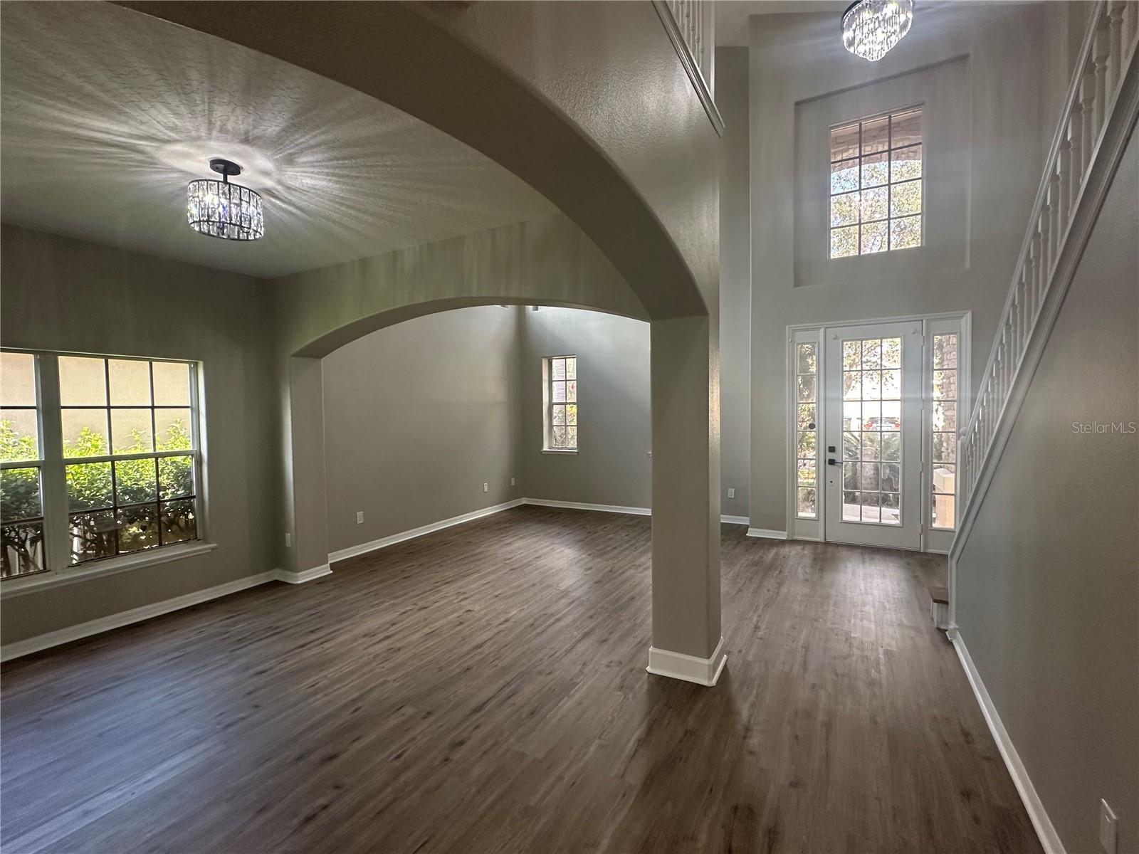 Image 5 of 29 For 10446 Stone Glen Drive