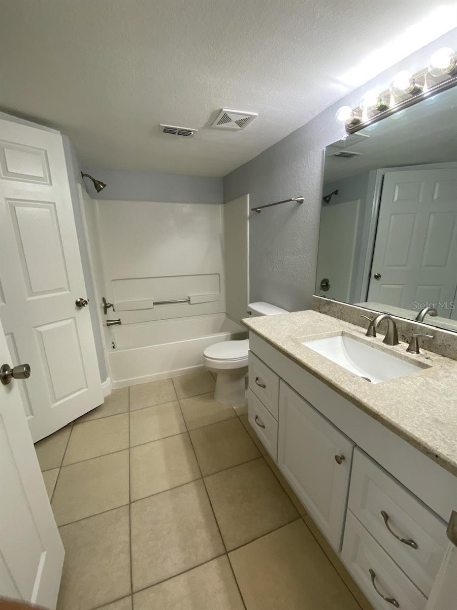 Image 11 of 20 For 5124 Park Central Drive 513