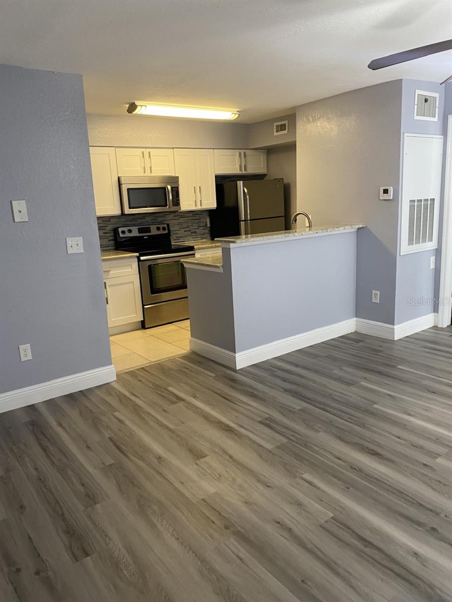 Image 5 of 20 For 5124 Park Central Drive 513