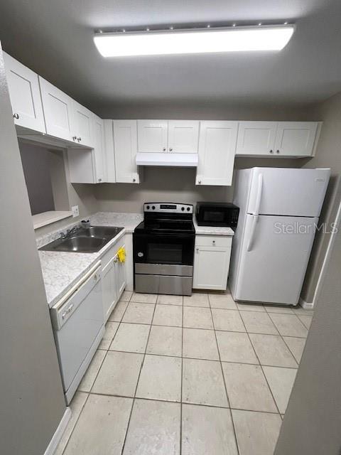 Image 3 of 13 For 2236 Stonington Avenue 2236