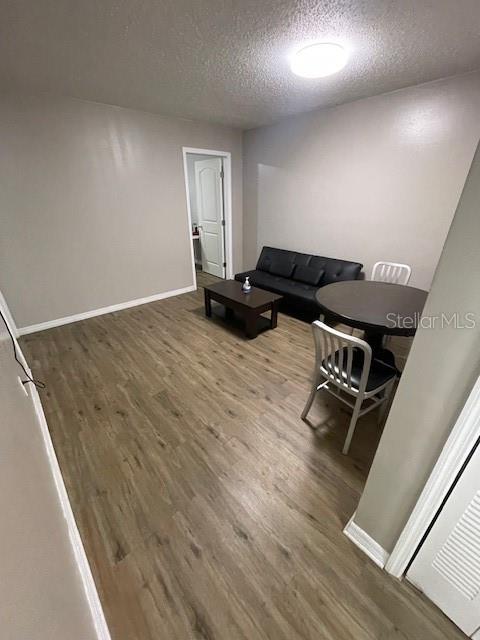 Image 6 of 13 For 2236 Stonington Avenue 2236