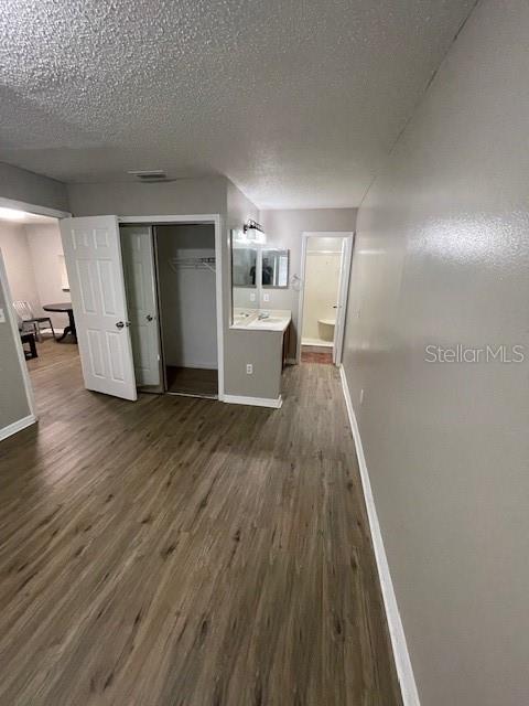 Image 9 of 13 For 2236 Stonington Avenue 2236
