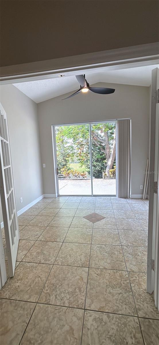 Image 5 of 16 For 9420 Azalea Ridge Way