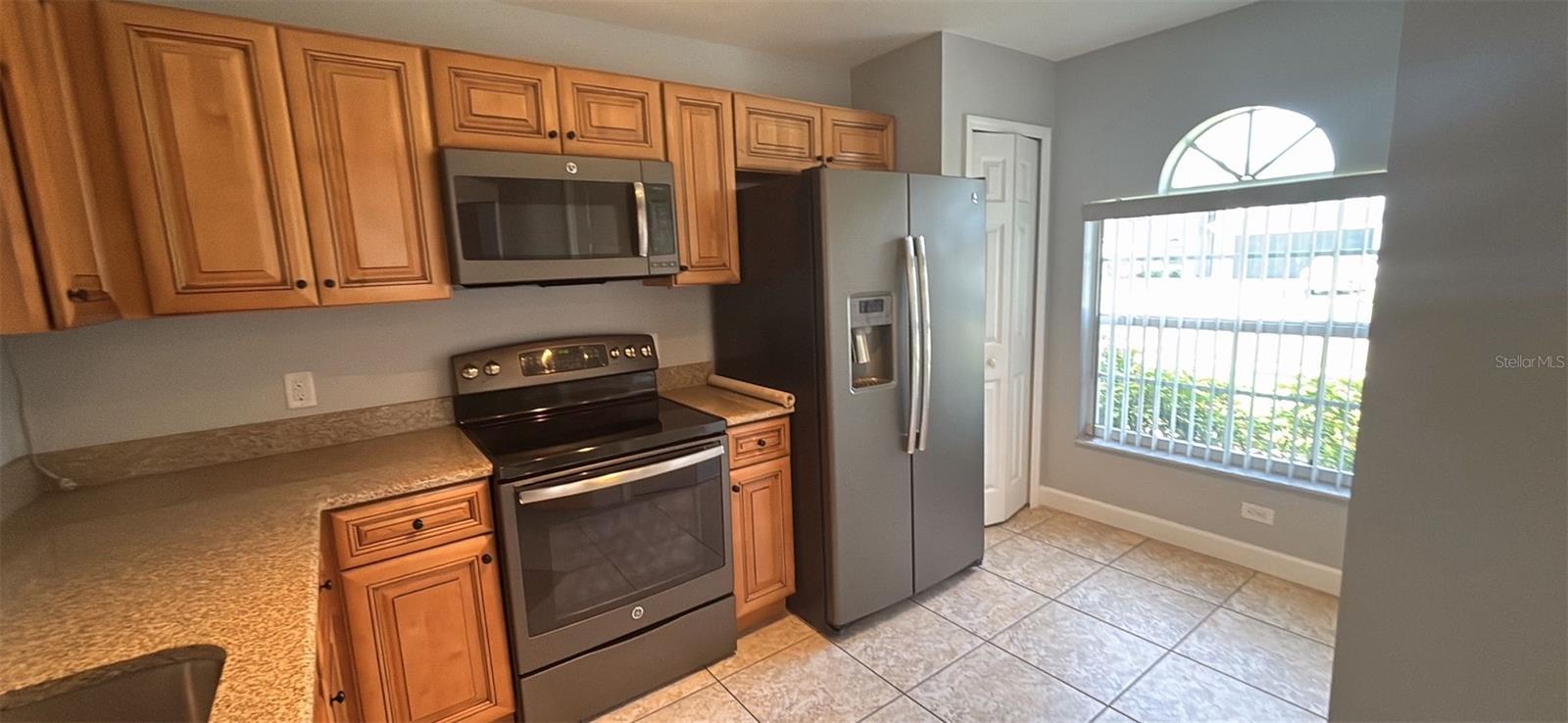 Image 9 of 16 For 9420 Azalea Ridge Way