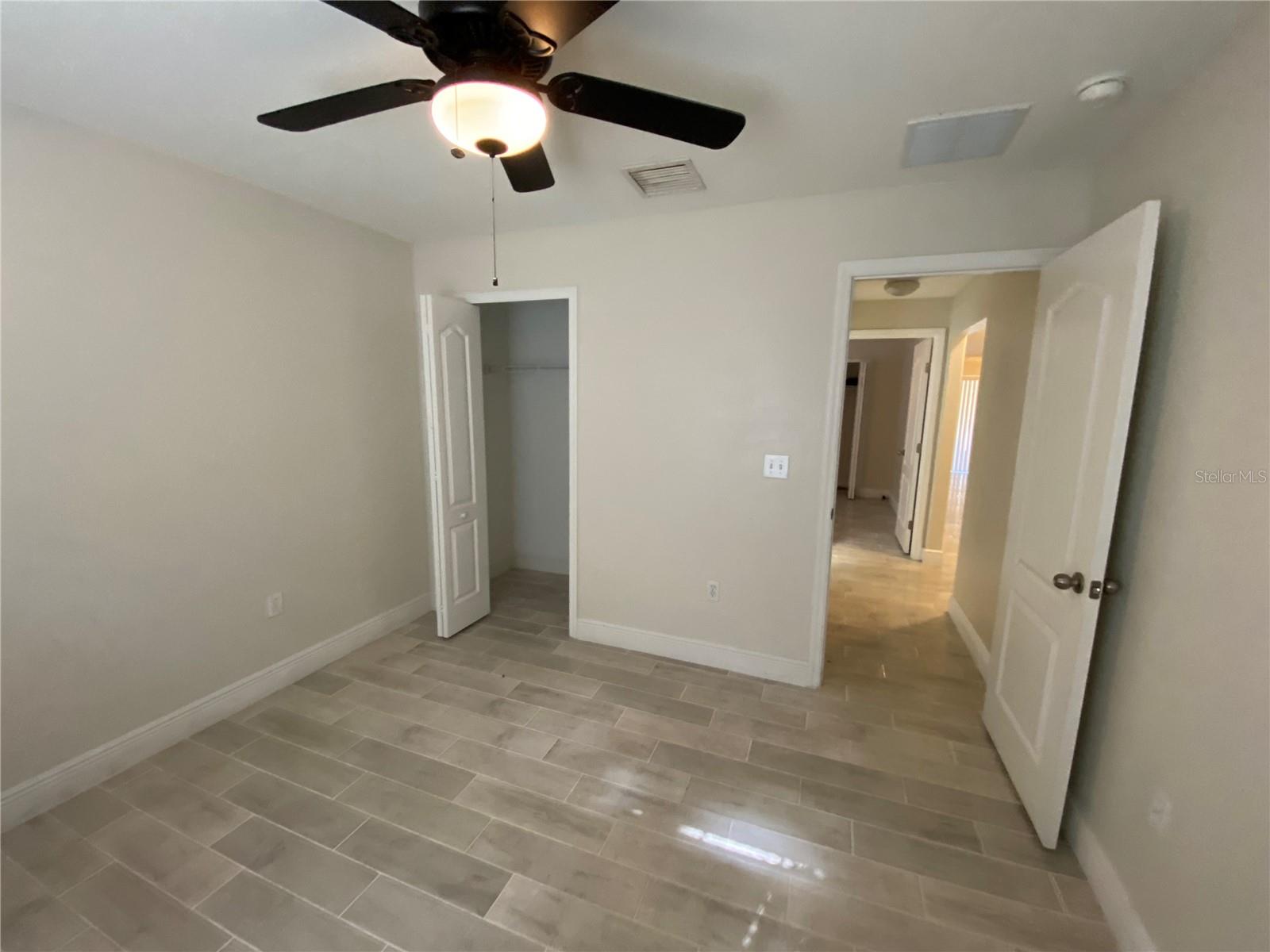 Image 10 of 15 For 816 Barrister Drive