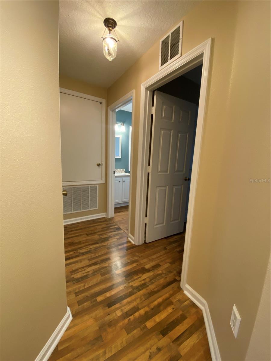Image 21 of 27 For 2548 Galliano Circle