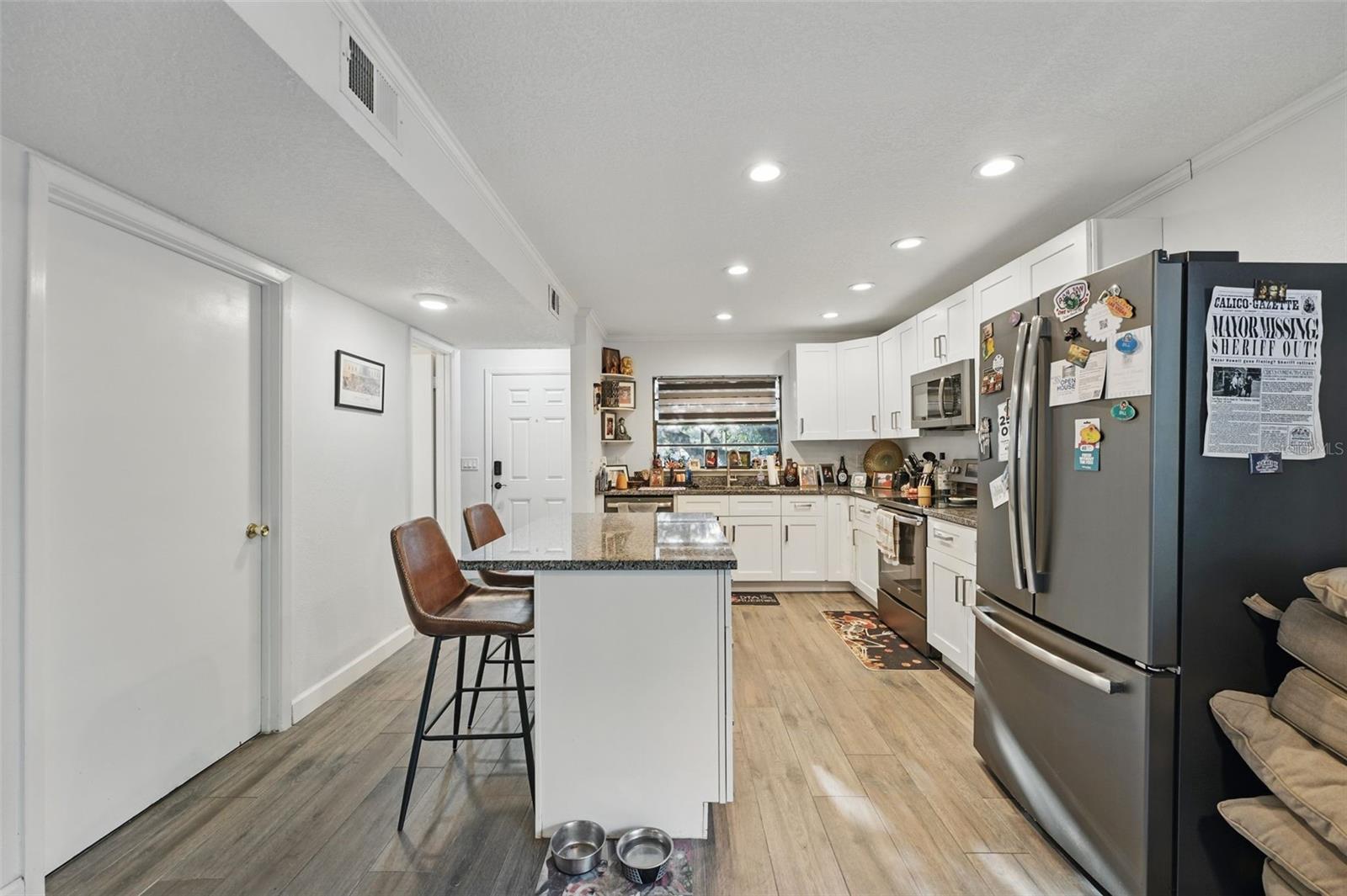 Image 11 of 56 For 2 Shine Avenue