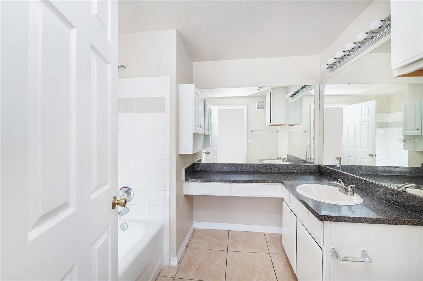 Image 12 of 26 For 5550 Pga Boulevard 5123