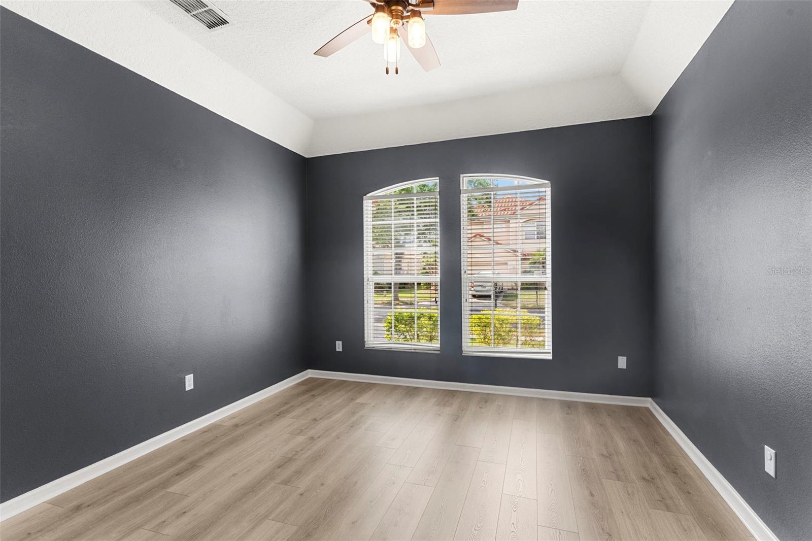 Image 15 of 43 For 2359 Baronsmede Court