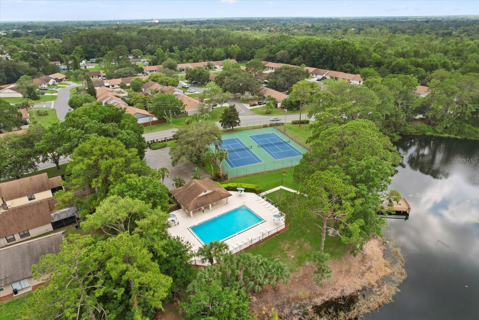 Image 14 of 16 For 189 Lakeside Circle