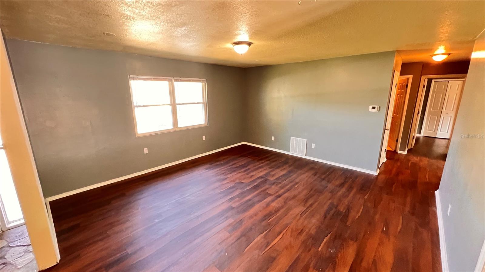 Image 10 of 39 For 1073 Leeward Drive