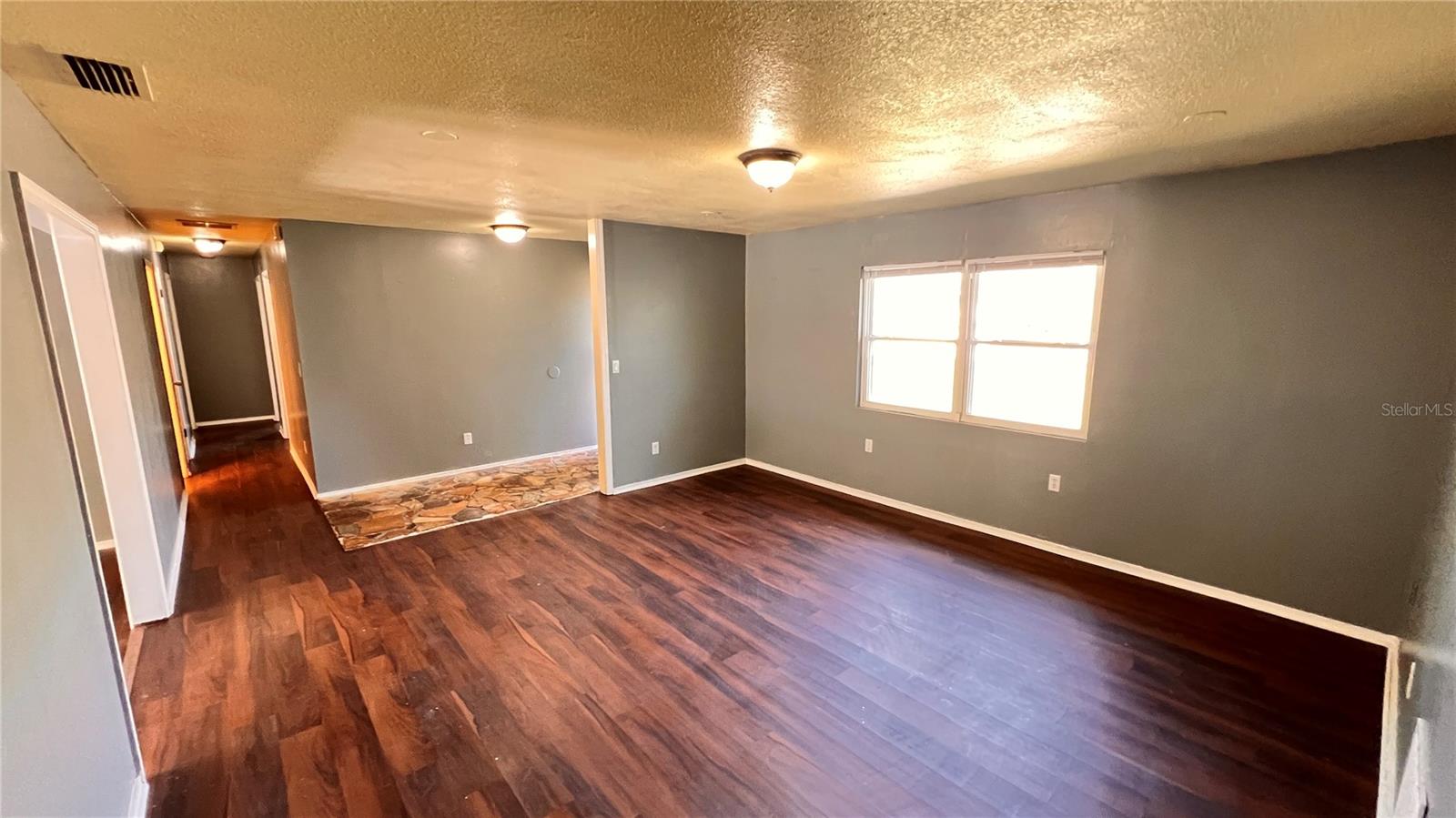 Image 12 of 39 For 1073 Leeward Drive