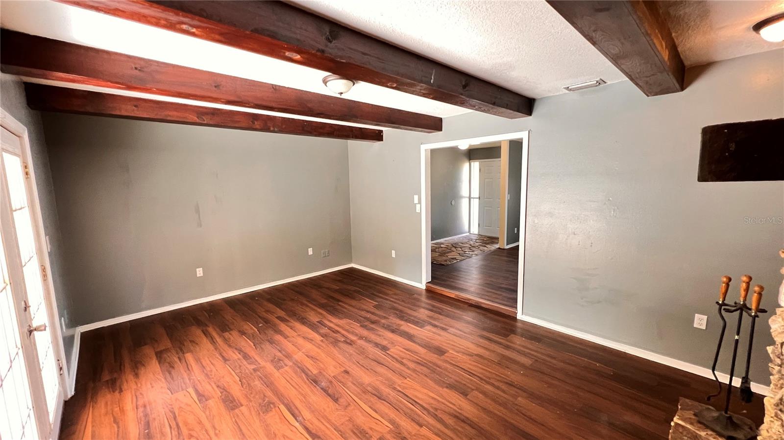 Image 15 of 39 For 1073 Leeward Drive