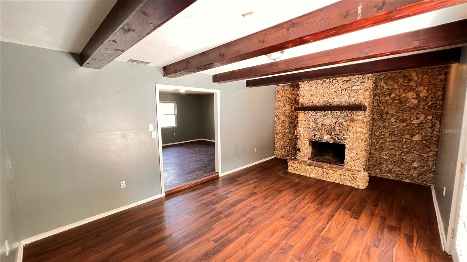 Image 16 of 39 For 1073 Leeward Drive