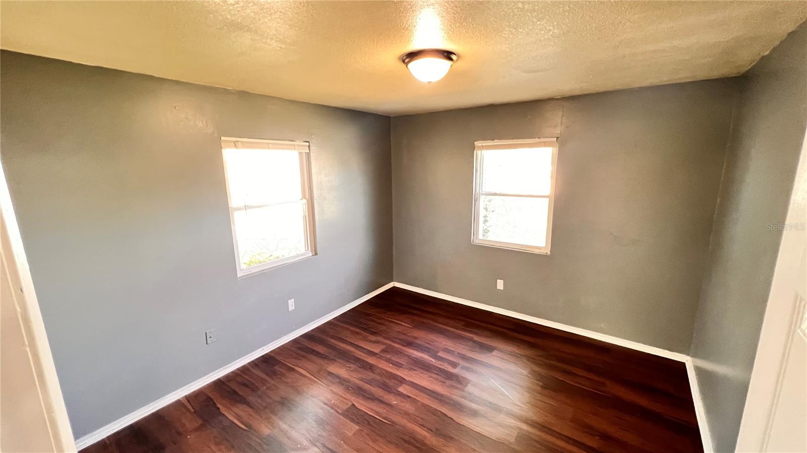 Image 21 of 39 For 1073 Leeward Drive