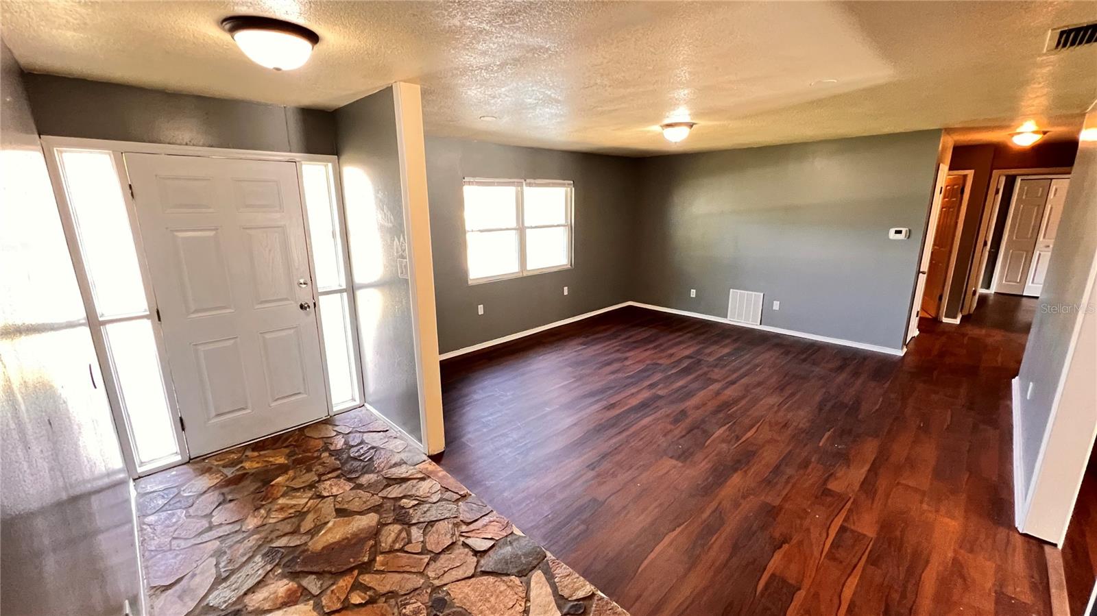 Image 8 of 39 For 1073 Leeward Drive
