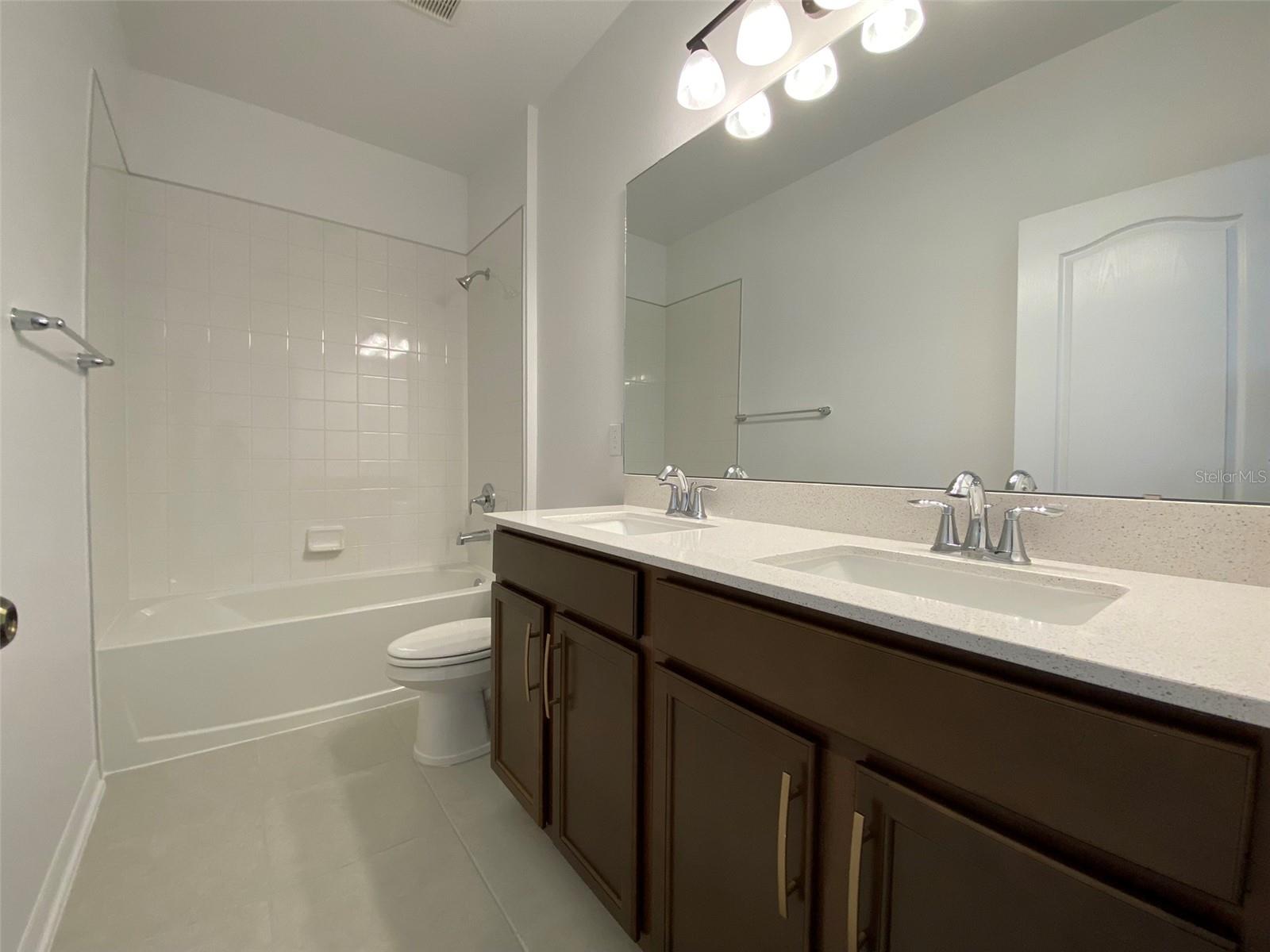 Image 23 of 29 For 17047 Wynford Lane