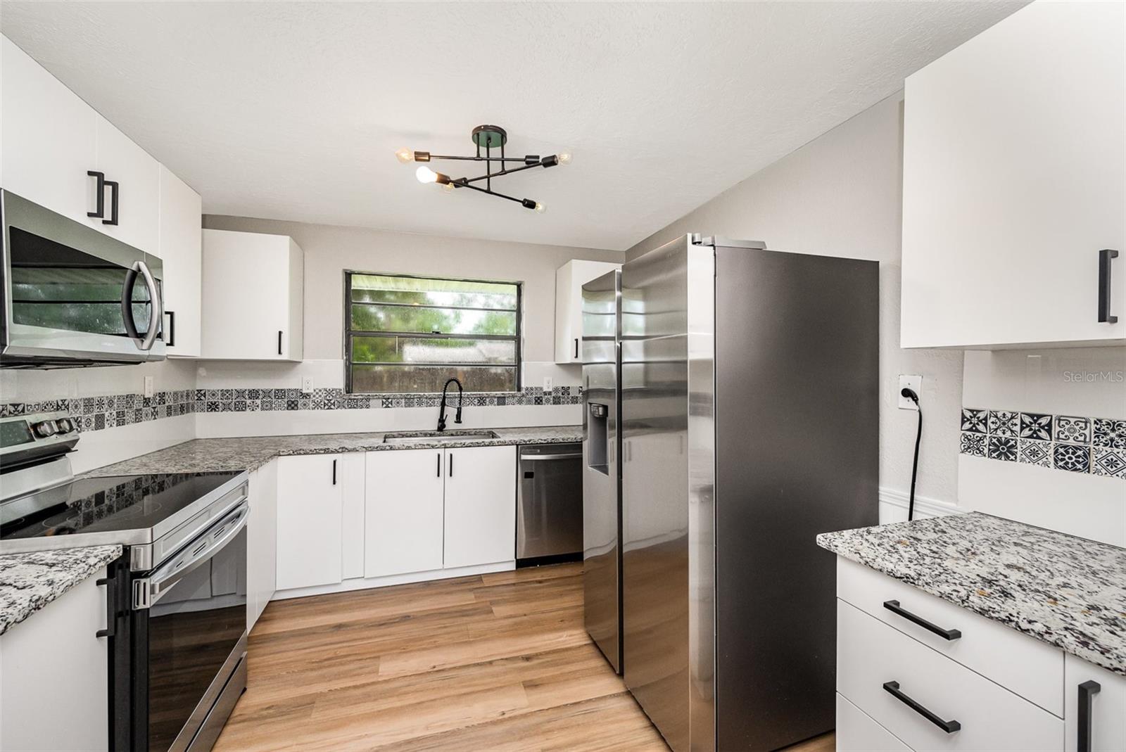 Image 10 of 22 For 129 Alhambra Street