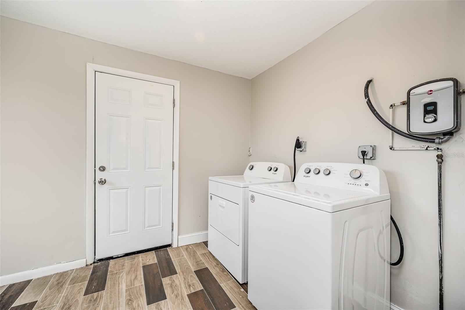 Image 18 of 22 For 129 Alhambra Street
