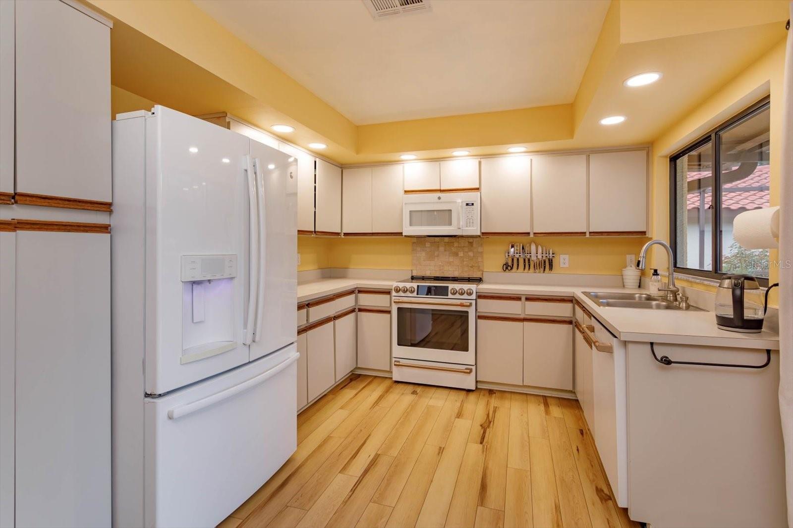 Image 11 of 34 For 8143 Terragona Ct