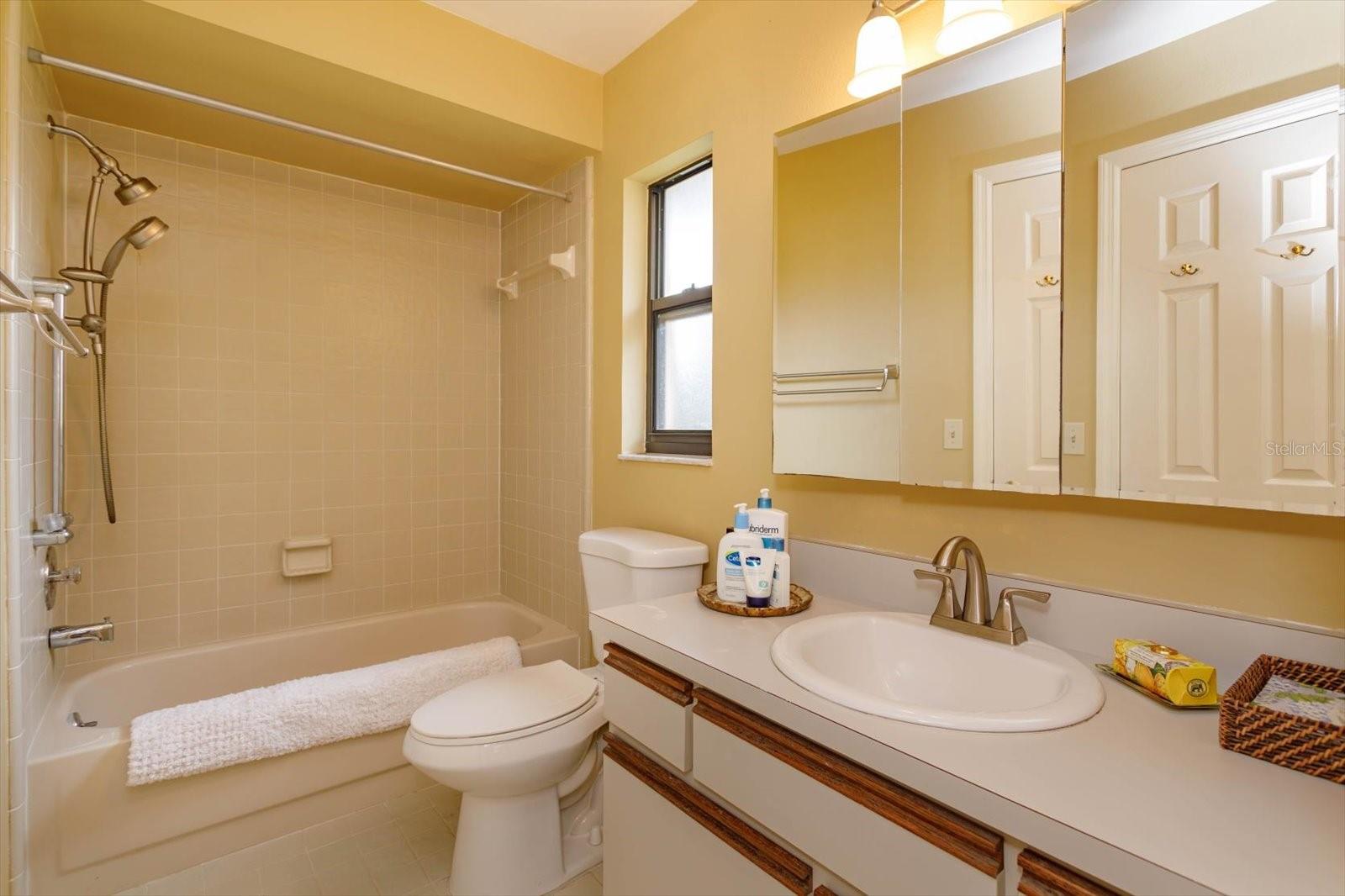 Image 21 of 34 For 8143 Terragona Ct