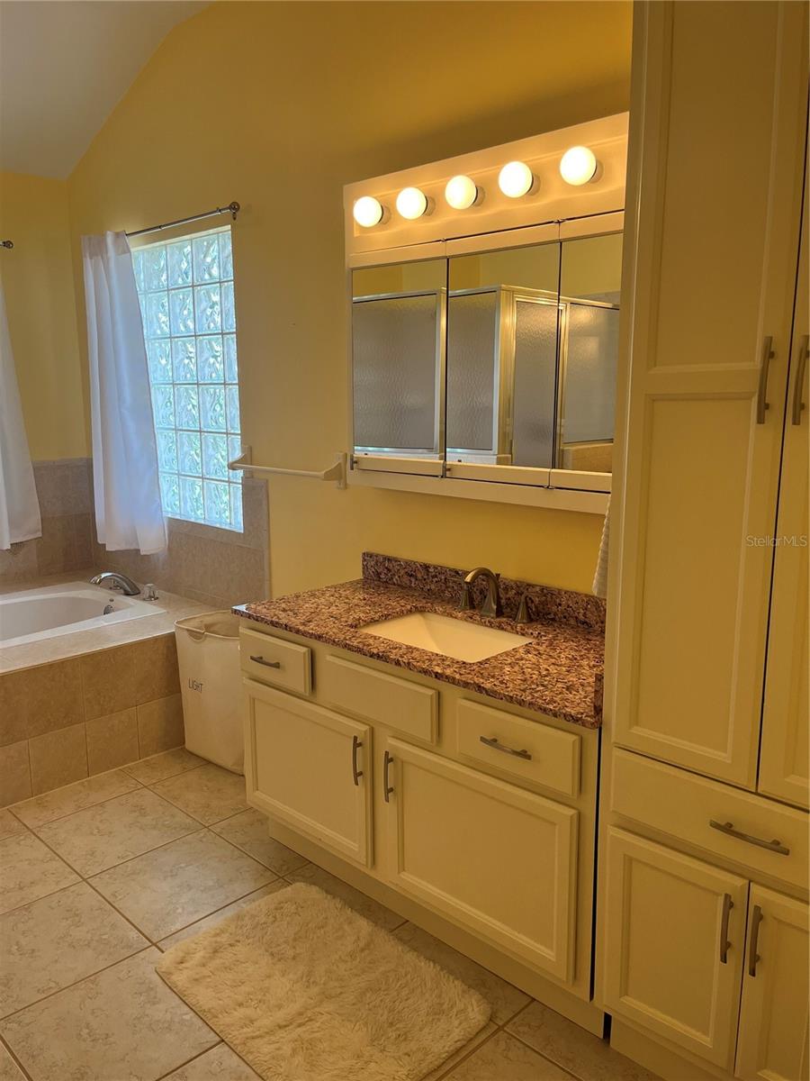 Image 14 of 27 For 7011 Archwood Drive