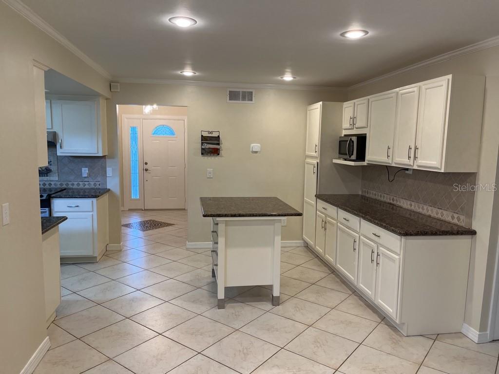 Image 3 of 8 For 7011 Archwood Drive