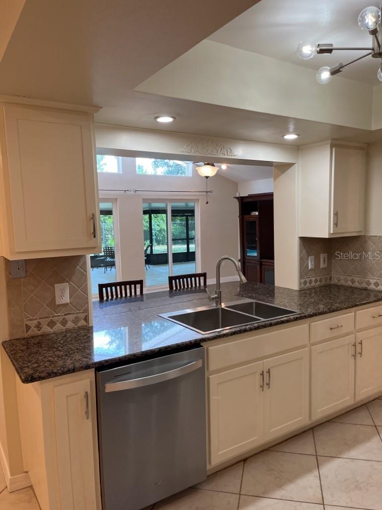 Image 4 of 8 For 7011 Archwood Drive