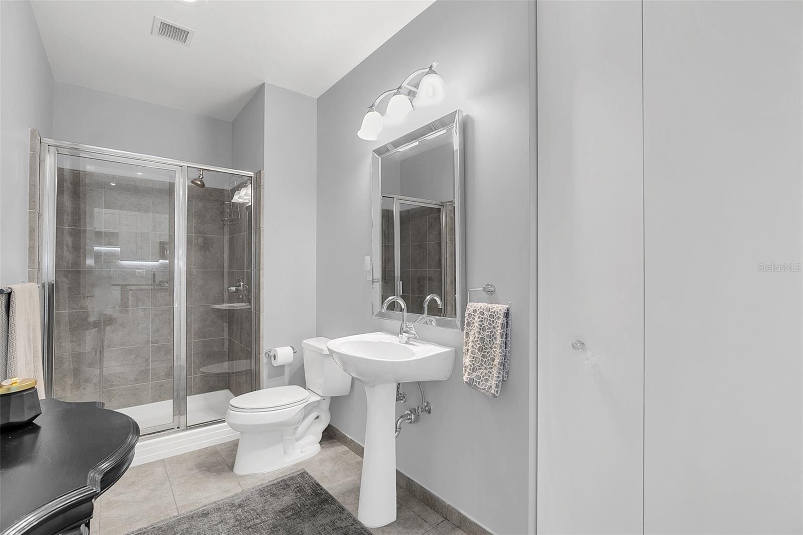 Image 18 of 30 For 150 Robinson Street 3107
