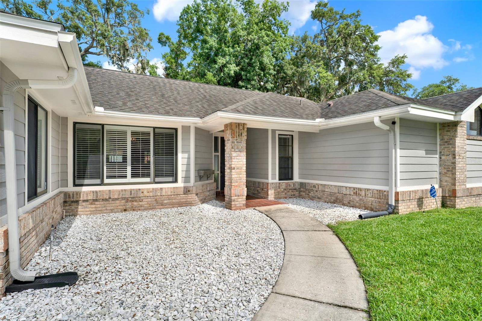 Image 4 of 50 For 679 N Endeavour Dr