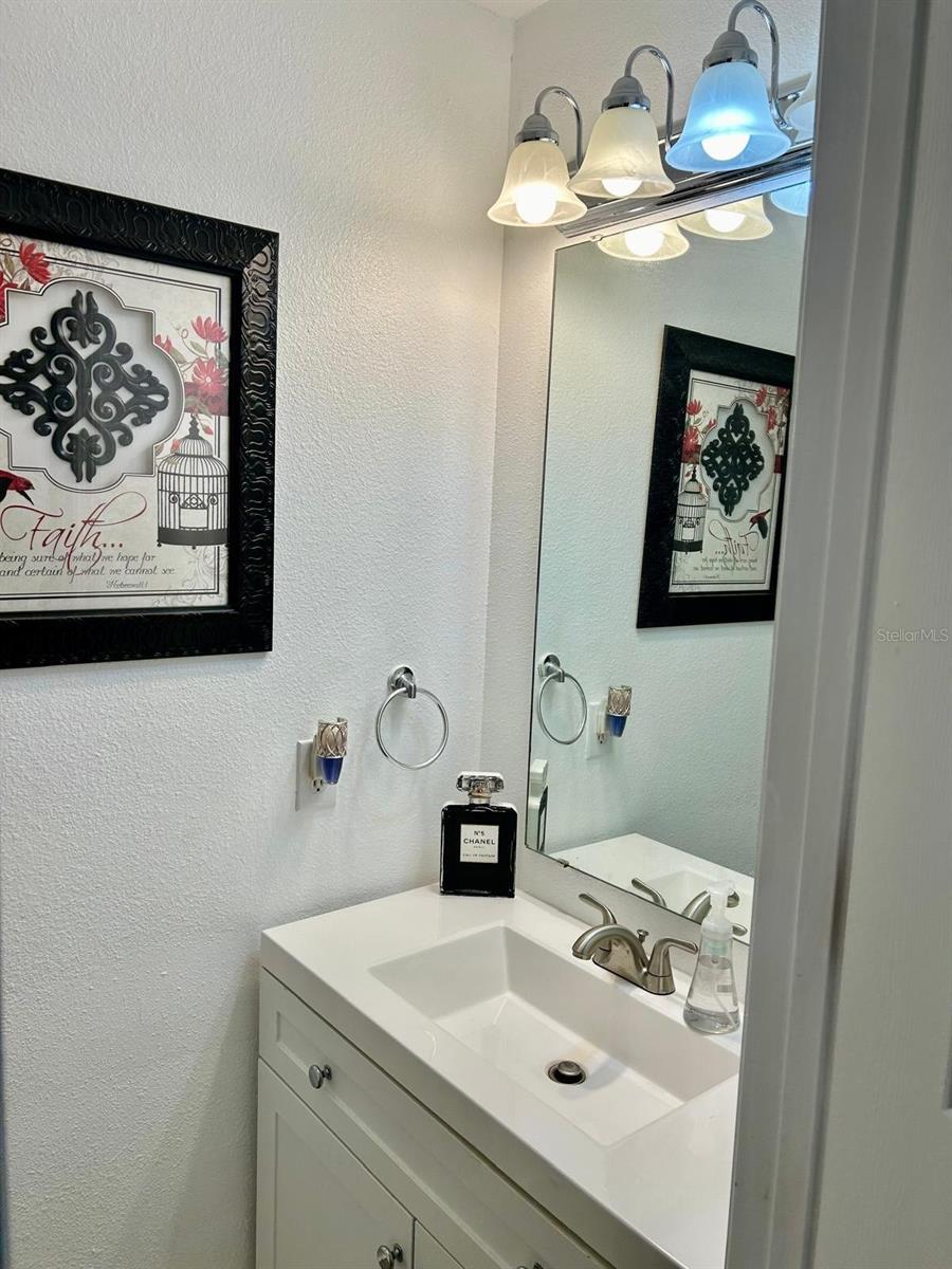 Listing photo id 17 for 932 Lake Sterling Court